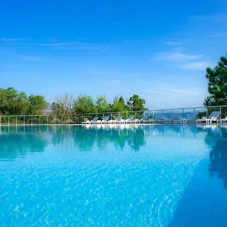 Vtf Le Castelet Resort 3*