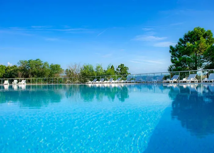 Vtf Le Castelet Resort 3*